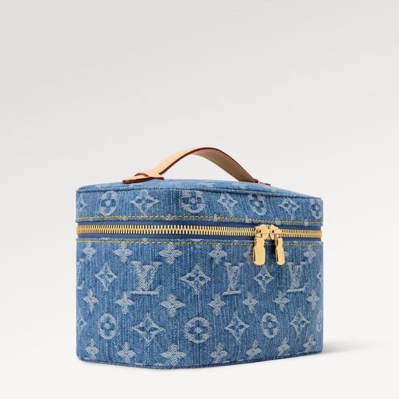 Classic Louis Vuitton Bag: A Stylish and Versatile Choice for Elegance - Picture 3 of 5